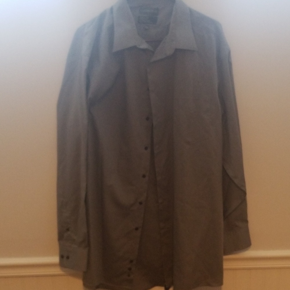 Covington Long Sleeved Dress Shirt 17 1/2 34-35